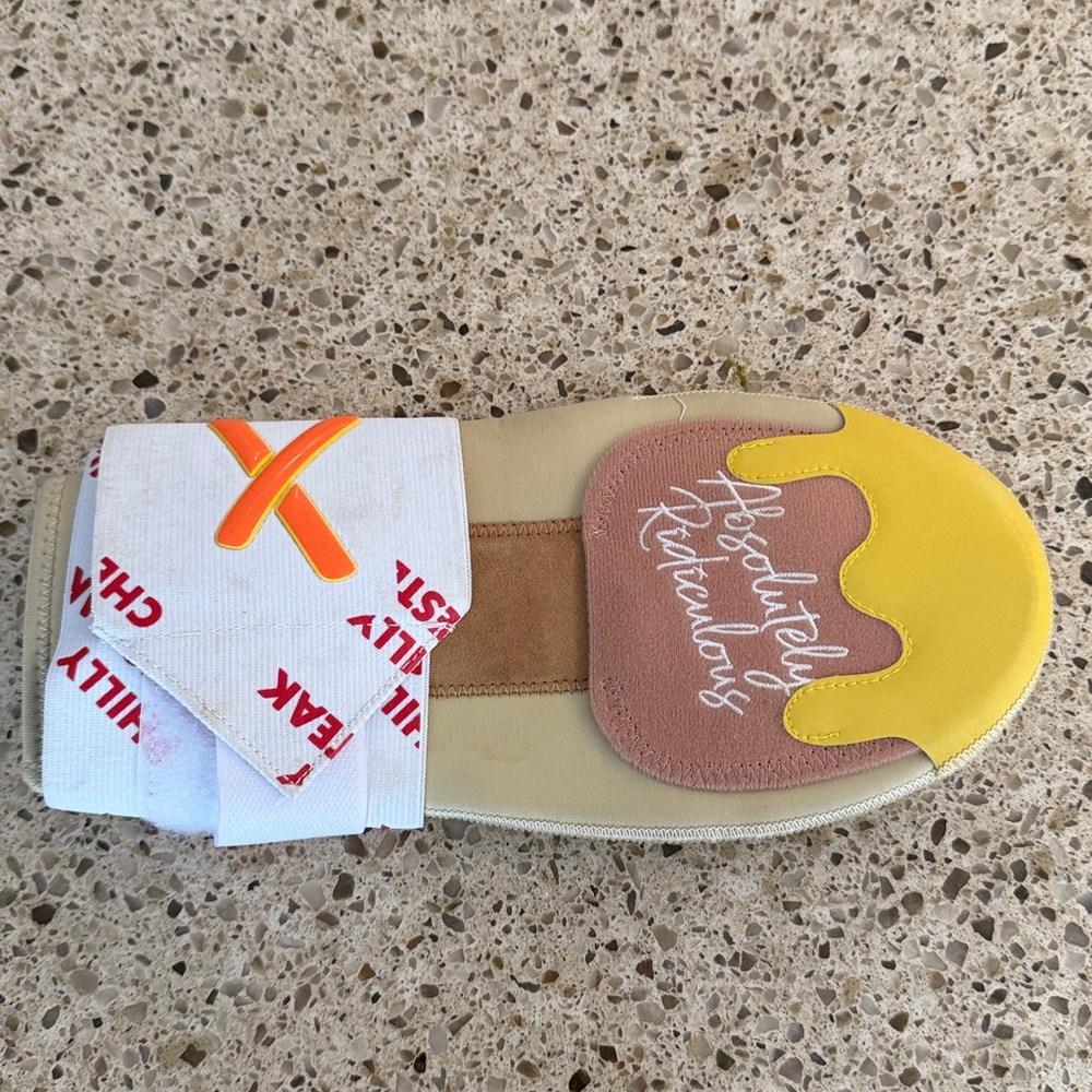 Absolutely Ridiculous Philly Cheesesteak sliding Mitt - NEVER USED!